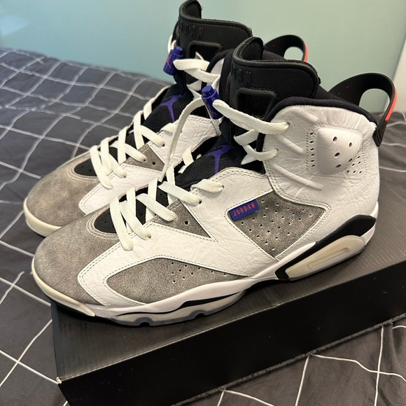 Air Jordan 6 Retro - Picture 3 of 6